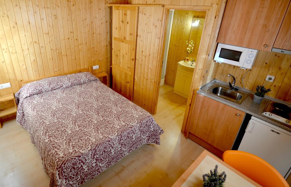 Serra de Prades Camping Vilanova de Prades Exterior foto